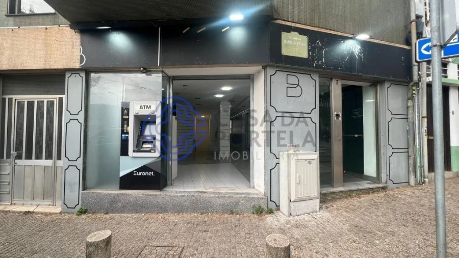 Loja para Arrendamento em Lordelo do Ouro e Massarelos Foto 3