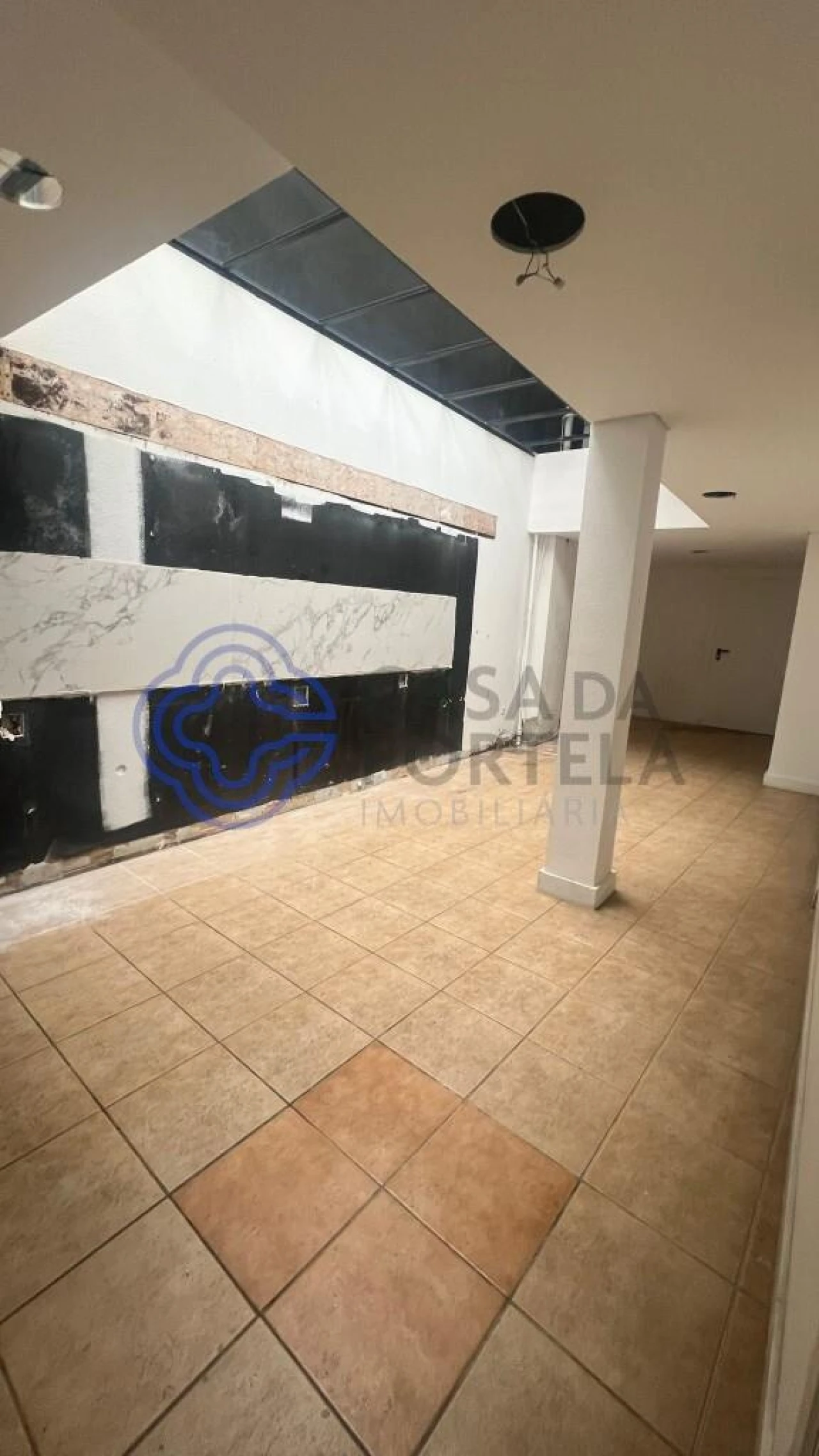Loja para Arrendamento em Lordelo do Ouro e Massarelos Foto 11