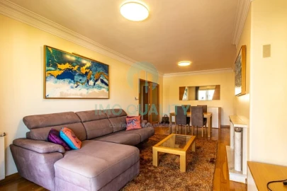 Apartamento T2 para Arrendamento em Lordelo do Ouro e Massarelos