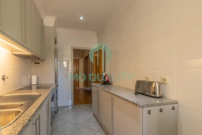 Apartamento T2 para Arrendamento em Lordelo do Ouro e Massarelos