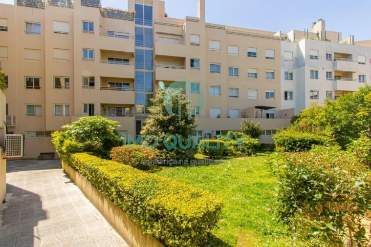Apartamento T2 para Arrendamento em Lordelo do Ouro e Massarelos Foto 4
