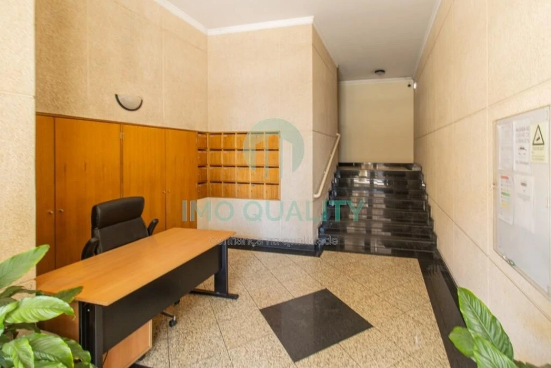 Apartamento T2 para Arrendamento em Lordelo do Ouro e Massarelos Foto 3