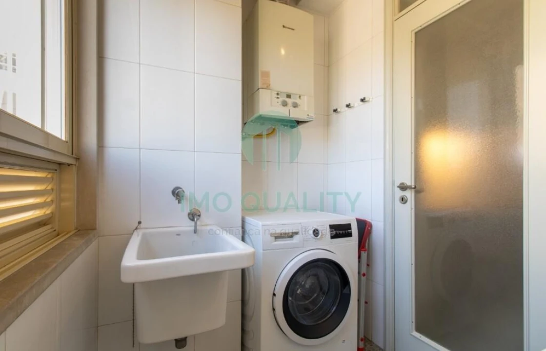 Apartamento T2 para Arrendamento em Lordelo do Ouro e Massarelos Foto 13