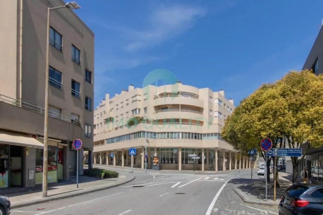 Apartamento T2 para Arrendamento em Lordelo do Ouro e Massarelos Foto 27