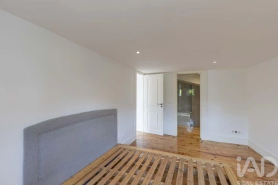 Apartamento T2 para Arrendamento em Arroios