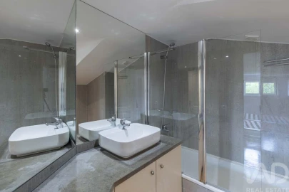Apartamento T2 para Arrendamento em Arroios