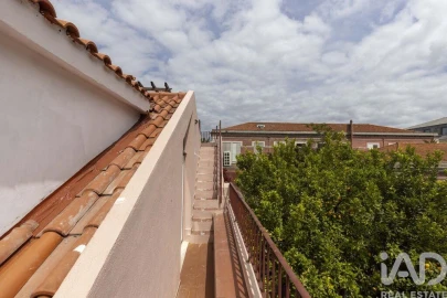 Apartamento T2 para Arrendamento em Arroios