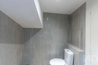 Apartamento T2 para Arrendamento em Arroios