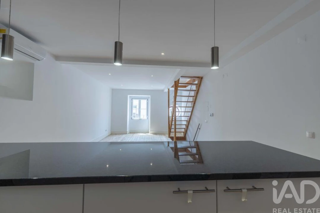 Apartamento T2 para Arrendamento em Arroios Foto 7