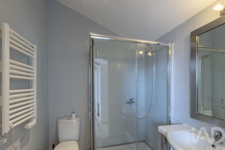 Apartamento T2 para Arrendamento em Arroios Foto 21