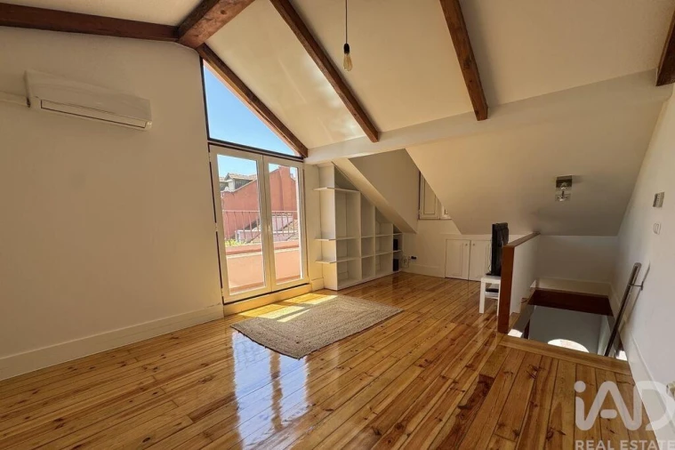 Apartamento T2 para Arrendamento em Arroios Foto 18