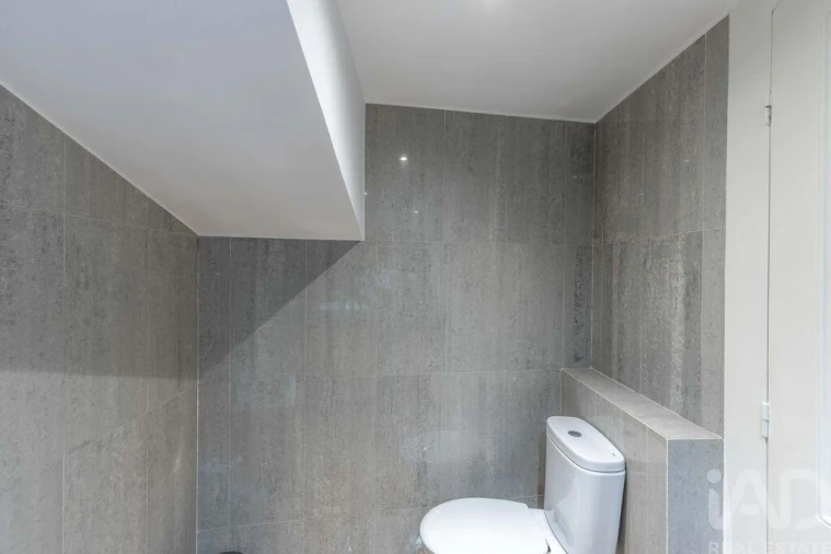 Apartamento T2 para Arrendamento em Arroios Foto 17