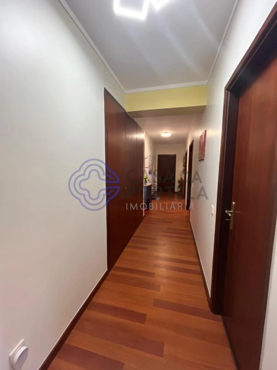Apartamento T2 para Venda em Santa Maria de Lamas Foto 18