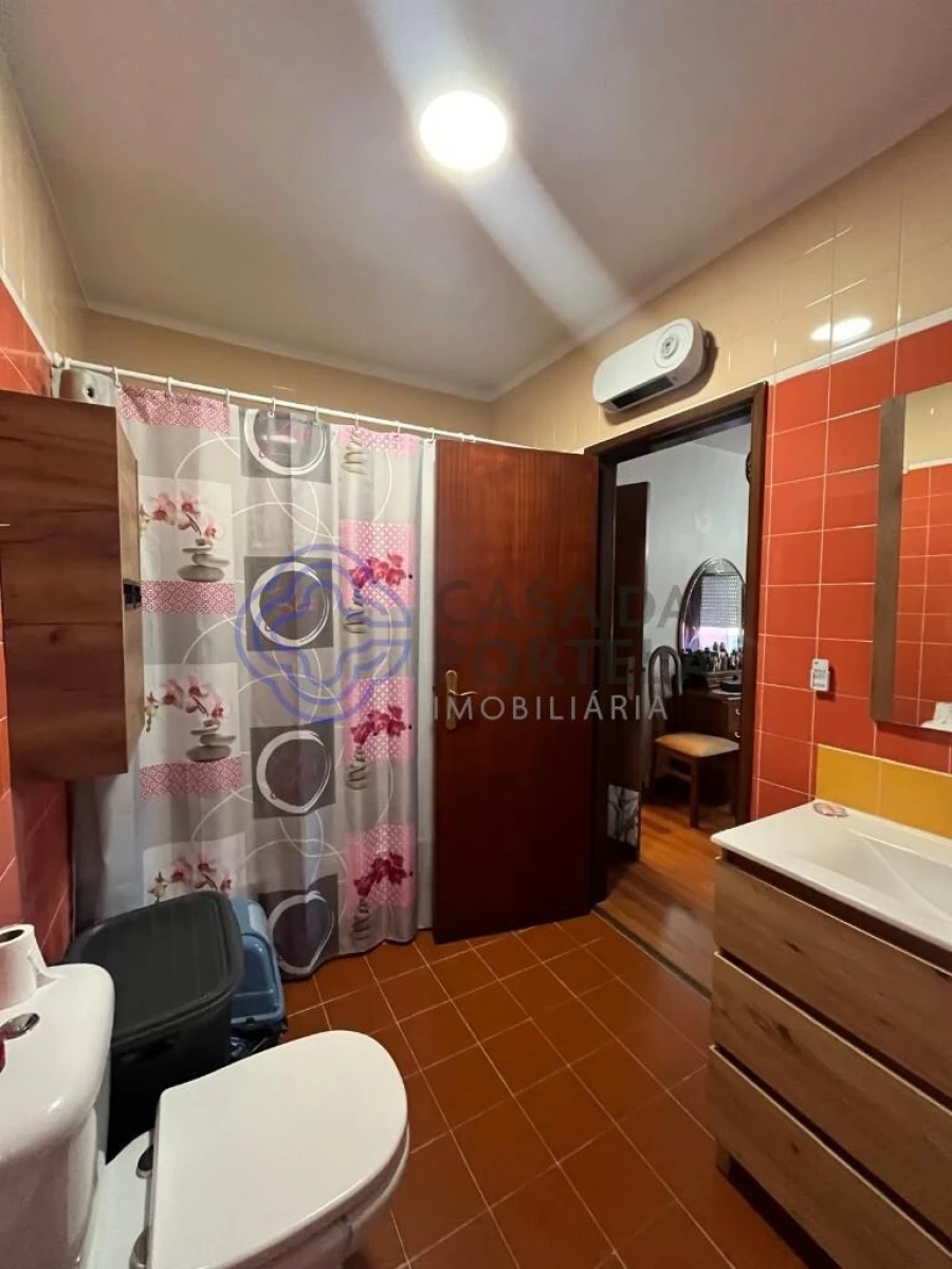 Apartamento T2 para Venda em Santa Maria de Lamas Foto 20