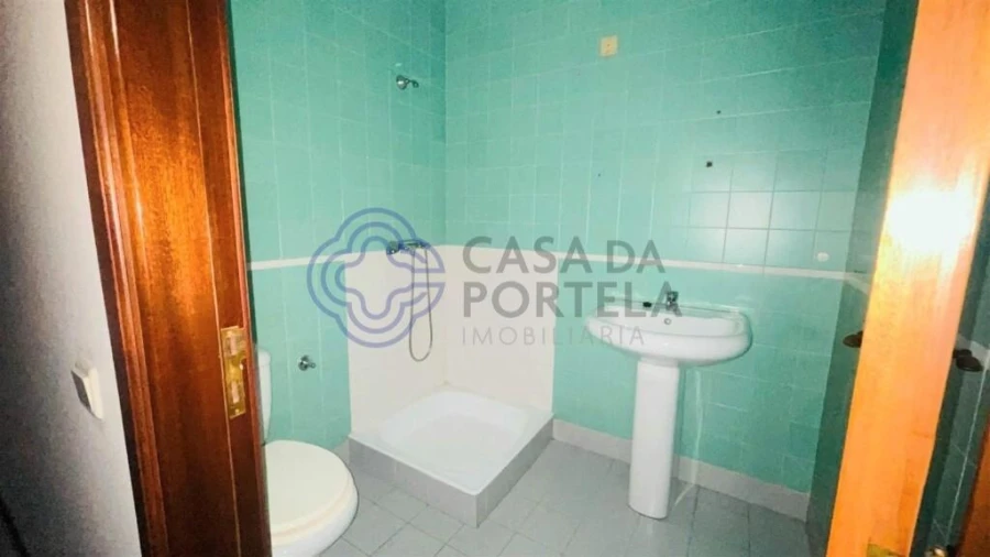 Apartamento T2 para Venda em Santa Maria de Lamas Foto 9