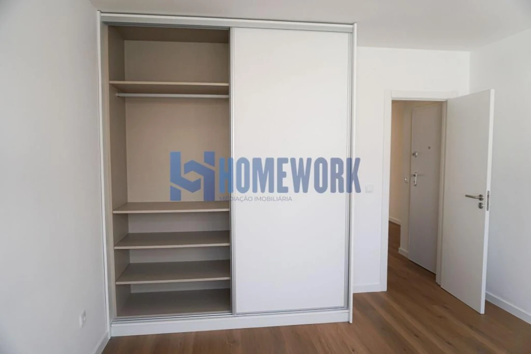 Apartamento T1 para Venda em Barreiro e Lavradio Foto 8