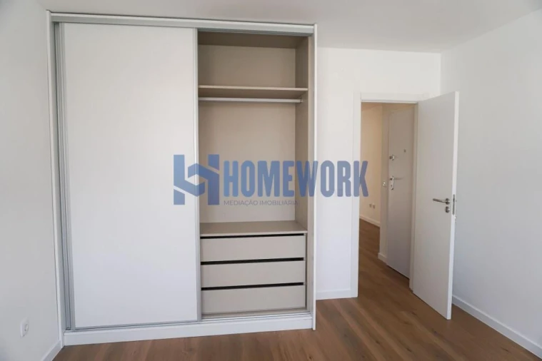Apartamento T1 para Venda em Barreiro e Lavradio Foto 9