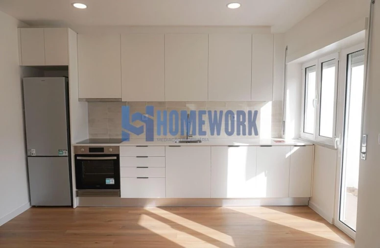 Apartamento T1 para Venda em Barreiro e Lavradio Foto 3
