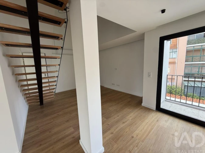 Apartamento T3 para Venda em Alcabideche Foto 9