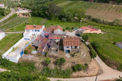 Moradia T3 para Venda em Carvalhal Benfeito
