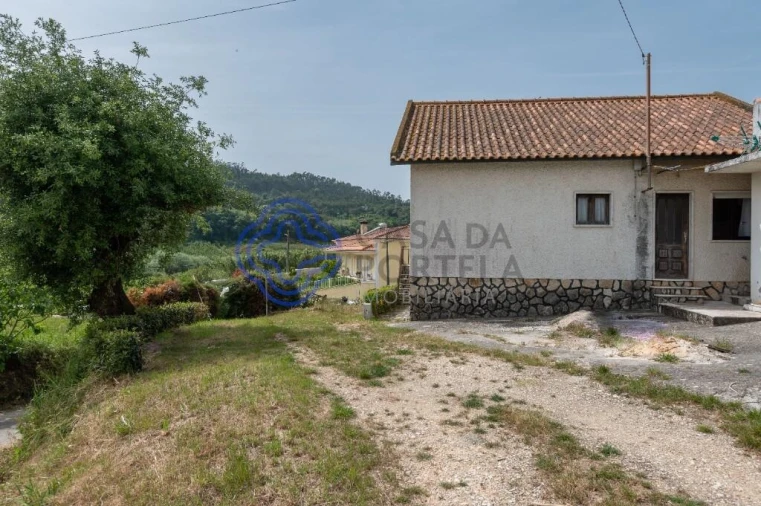 Moradia T3 para Venda em Carvalhal Benfeito Foto 9