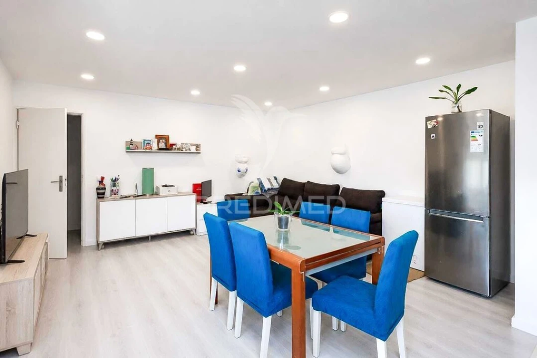 Apartamento T2 para Venda em Laranjeiro e Feijó Foto 4