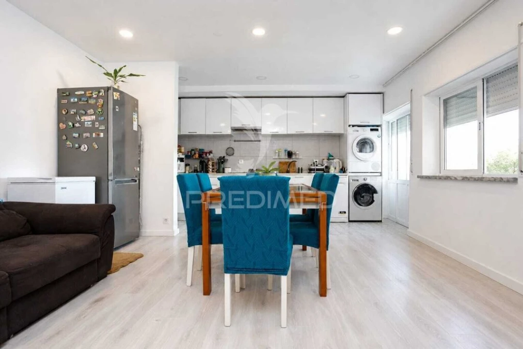 Apartamento T2 para Venda em Laranjeiro e Feijó Foto 2