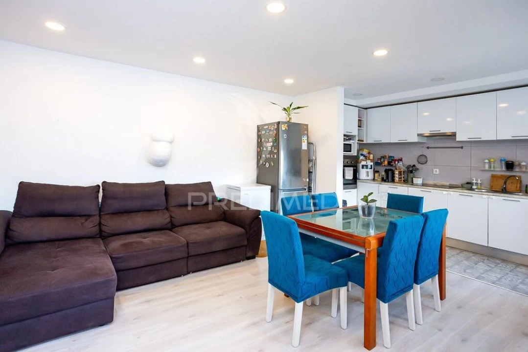 Apartamento T2 para Venda em Laranjeiro e Feijó Foto 3
