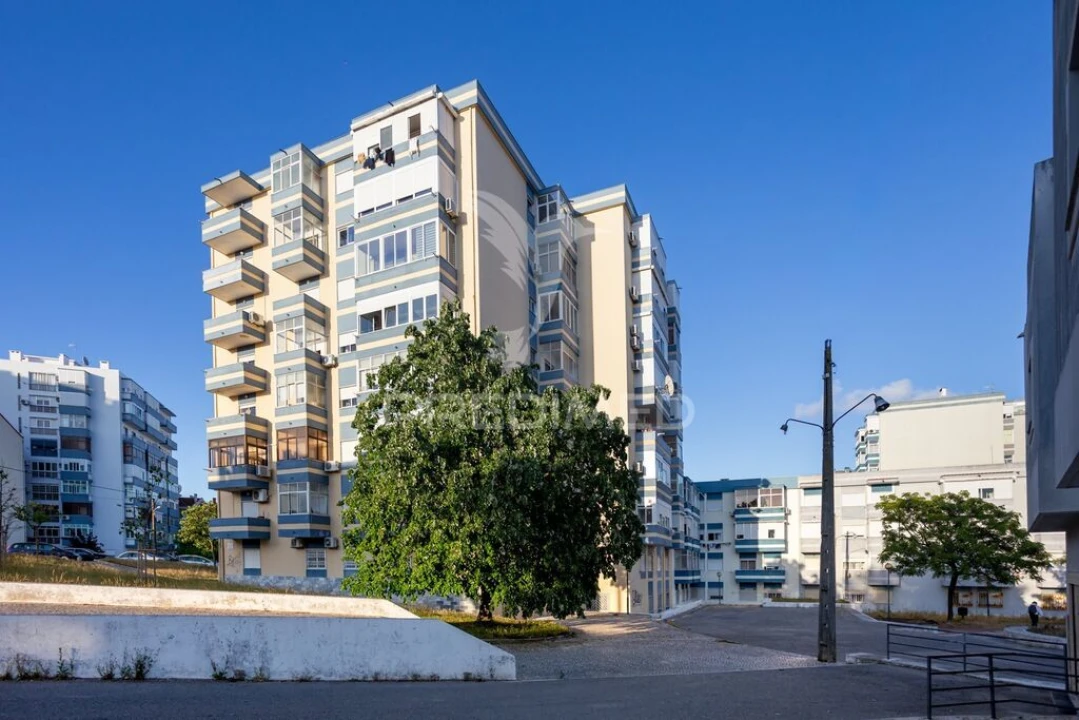 Apartamento T2 para Venda em Laranjeiro e Feijó Foto 16