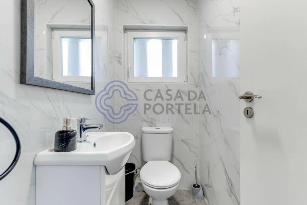 Moradia T3 para Venda em Aveleda Foto 13