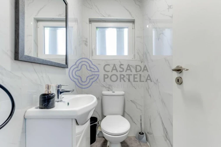 Moradia T3 para Venda em Aveleda Foto 13