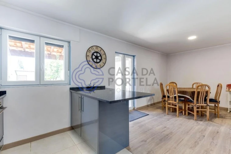 Moradia T3 para Venda em Aveleda Foto 17