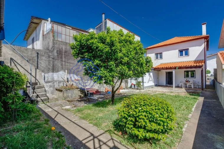 Moradia T3 para Venda em Aveleda Foto 39