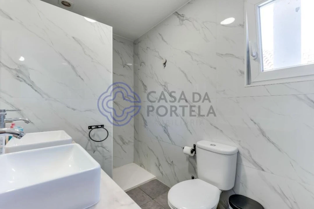 Moradia T3 para Venda em Aveleda Foto 30