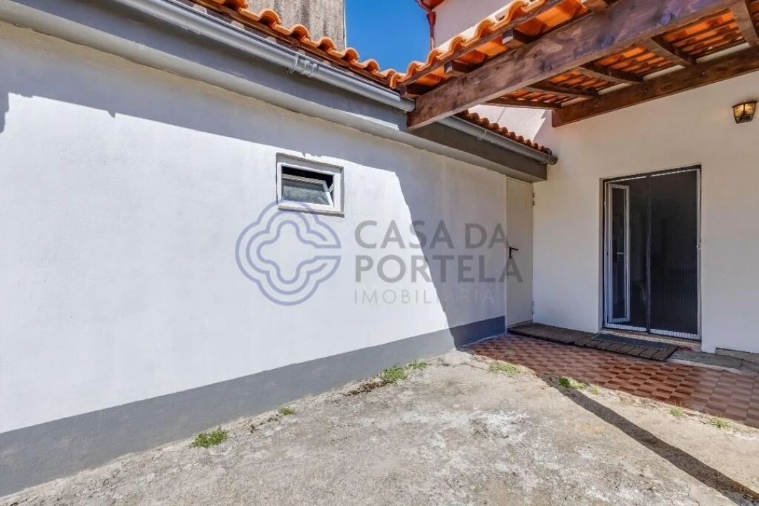 Moradia T3 para Venda em Aveleda Foto 46