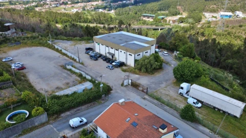Armazém para Venda em Ermesinde