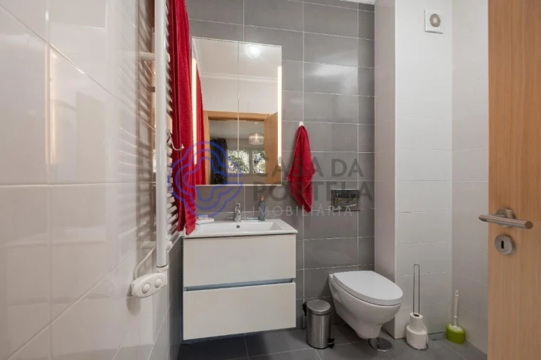 Apartamento T2 para Venda em Nazare Foto 34