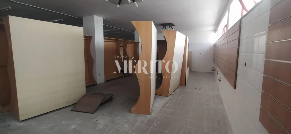 Loja para Venda em Vilarinho das Cambas