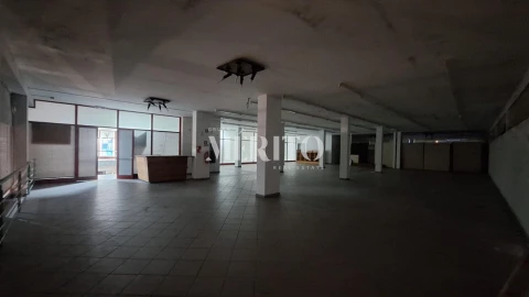 Loja para Venda em Vilarinho das Cambas