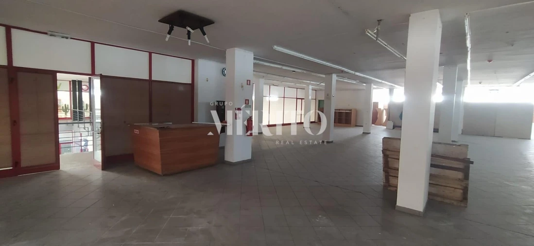 Loja para Venda em Vilarinho das Cambas Foto 3