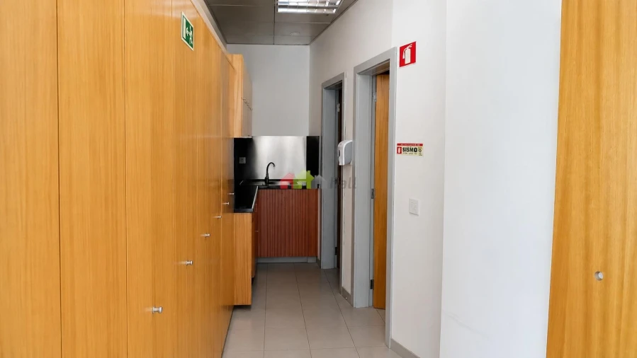 Loja para Arrendamento em União das Freguesias de Setúbal Foto 9