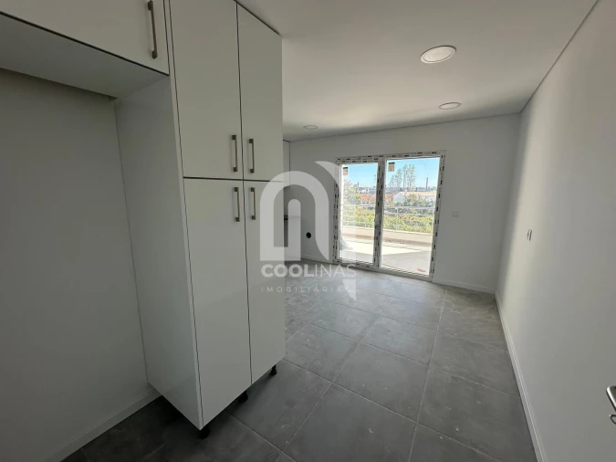 Apartamento T3 para Venda em Seixal, Arrentela e Aldeia de Paio Pires Foto 7