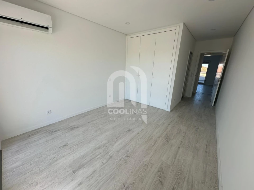 Apartamento T3 para Venda em Seixal, Arrentela e Aldeia de Paio Pires Foto 14