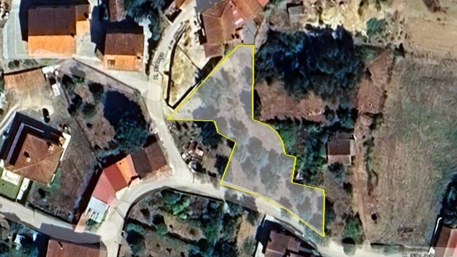 Terreno para Venda em Semide e Rio Vide