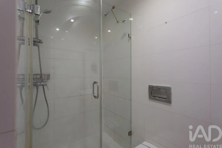 Apartamento T2 para Venda em Arroios Foto 16