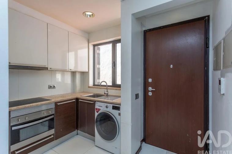 Apartamento T2 para Venda em Arroios Foto 9