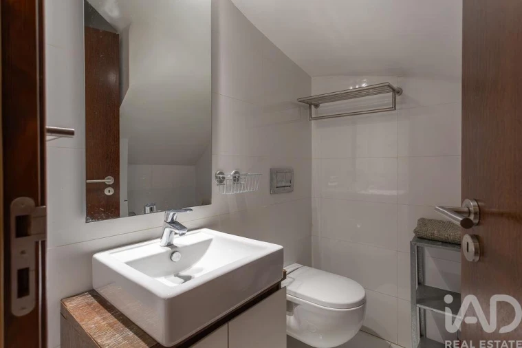 Apartamento T2 para Venda em Arroios Foto 10