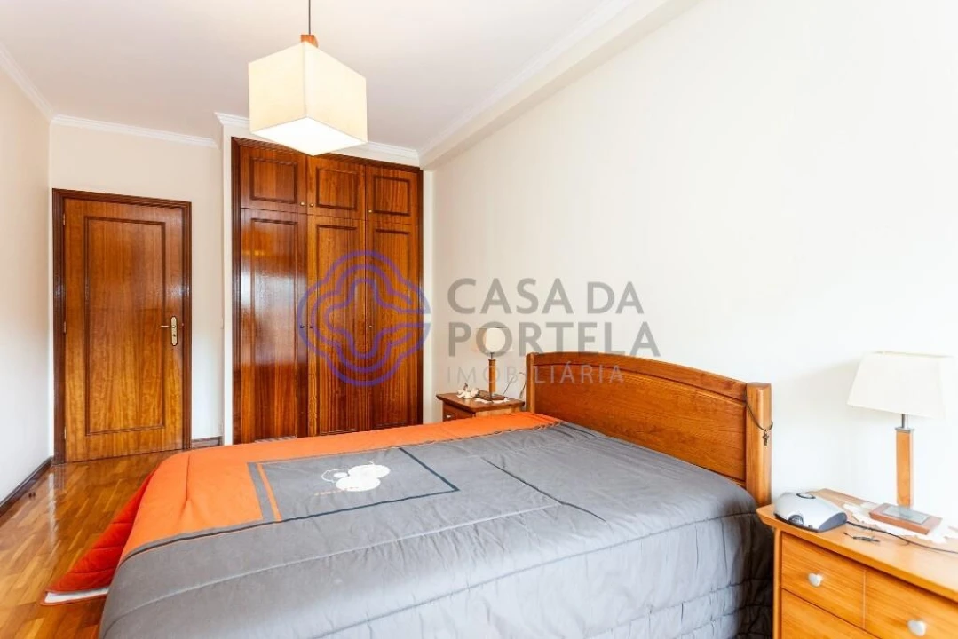 Apartamento T3 para Arrendamento em Oliveira do Douro Foto 20
