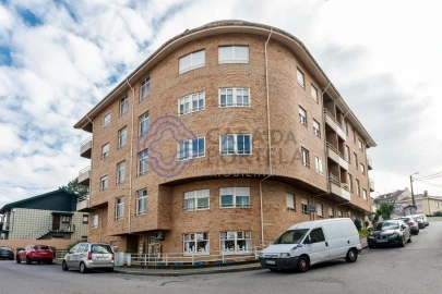Apartamento T3 para Arrendamento em Oliveira do Douro