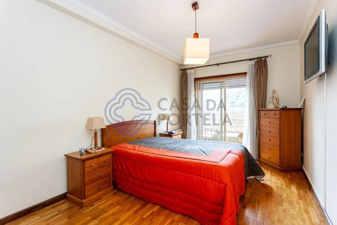 Apartamento T3 para Arrendamento em Oliveira do Douro Foto 19